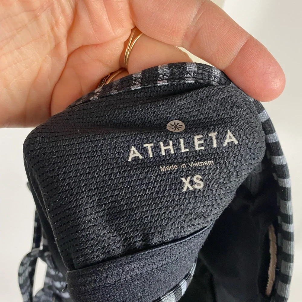 ATHLETA Bra Cut Out Athletic Tank Womens XS - Picture 7 of 7